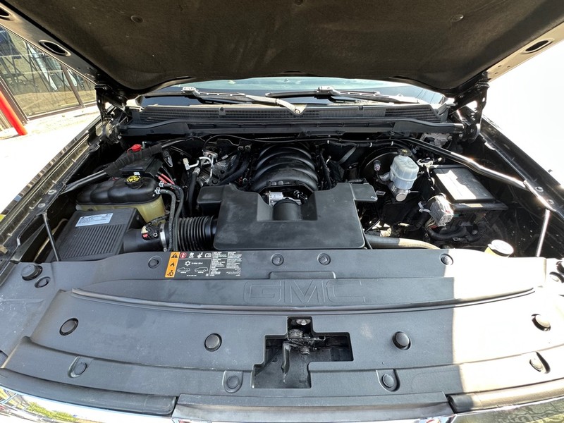 GMC SIERRA Vehicle Full-screen Gallery Image 13