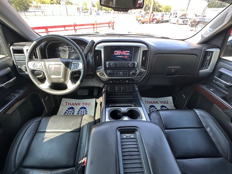 GMC SIERRA Vehicle Full-screen Gallery Image 14