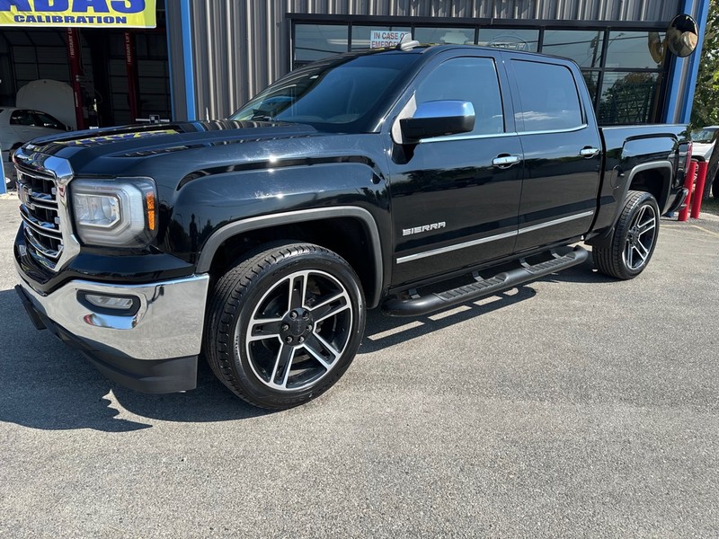 GMC SIERRA Vehicle Full-screen Gallery Image 17