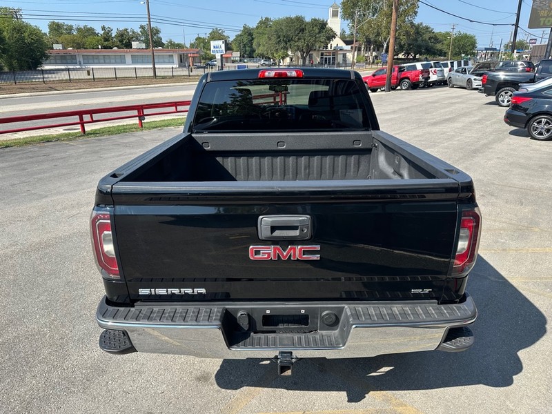 GMC SIERRA Vehicle Full-screen Gallery Image 20