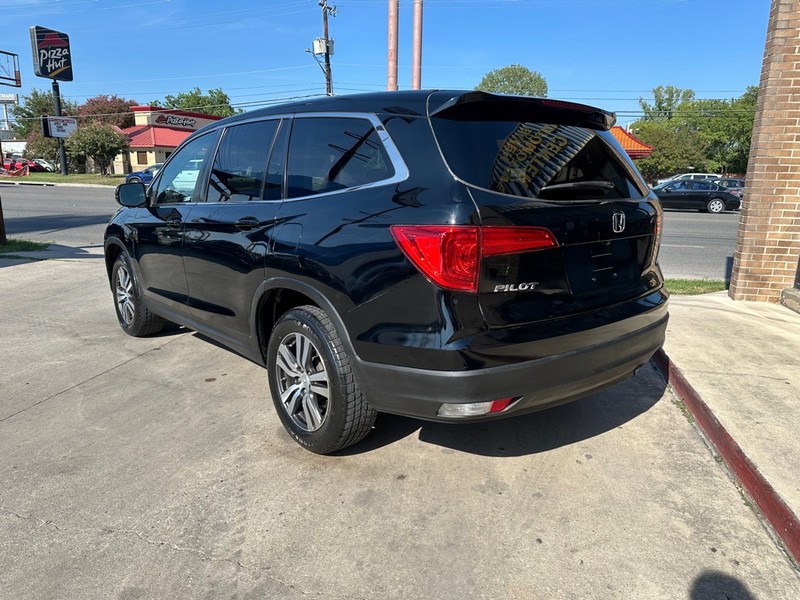 Honda Pilot Vehicle Full-screen Gallery Image 03