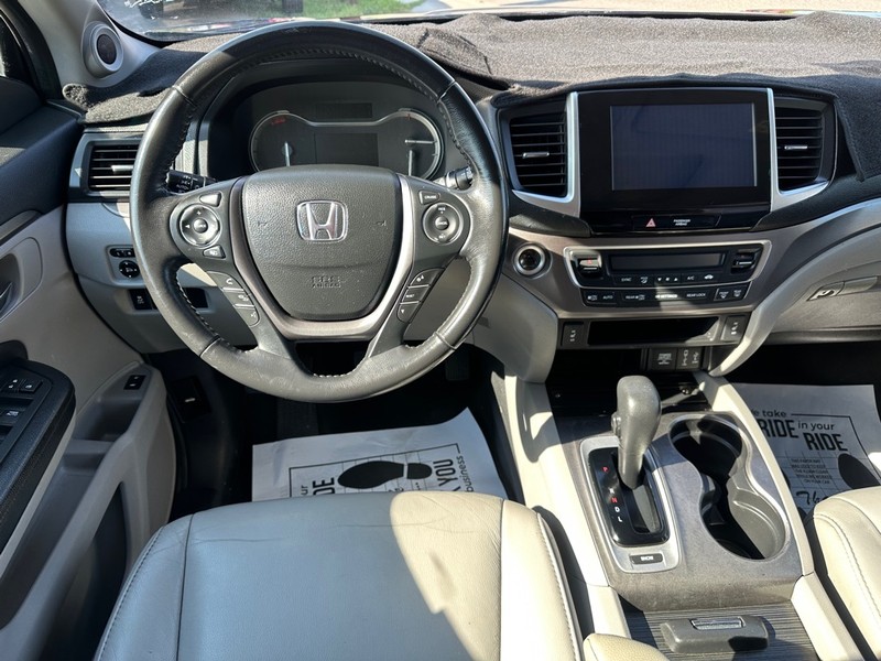 Honda Pilot Vehicle Full-screen Gallery Image 16
