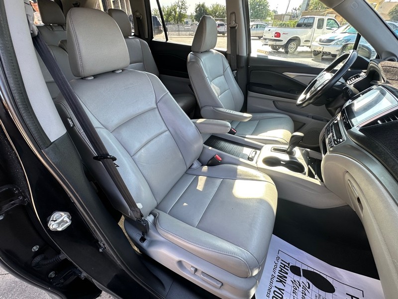 Honda Pilot Vehicle Full-screen Gallery Image 19