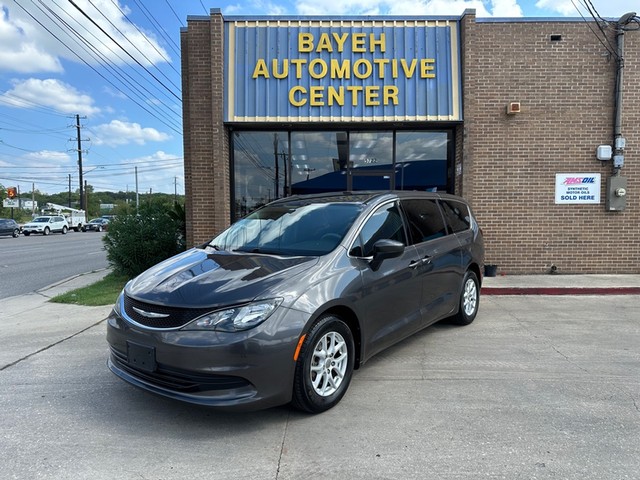 2017 Chrysler PACIFICA TOURING at Bayeh Auto Sales in San Antonio TX