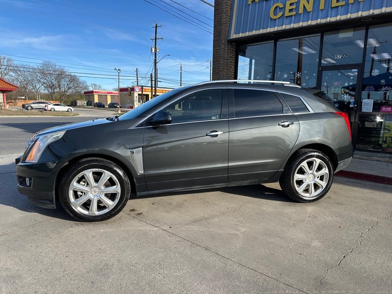 Cadillac SRX Vehicle Full-screen Gallery Image 02