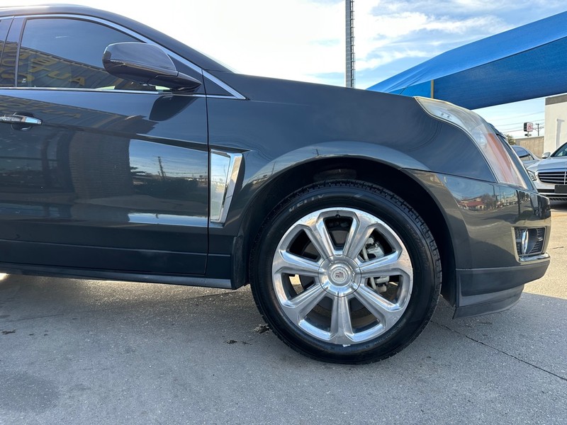 Cadillac SRX Vehicle Full-screen Gallery Image 07