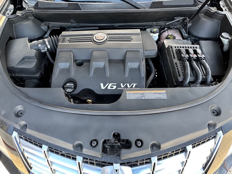 Cadillac SRX Vehicle Full-screen Gallery Image 21