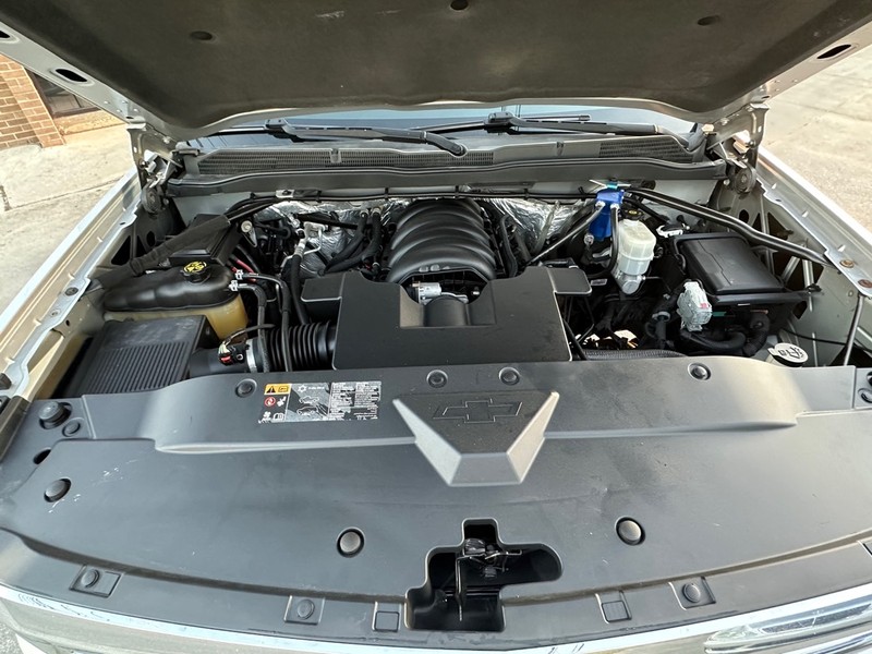 Chevrolet Silverado 1500 Vehicle Full-screen Gallery Image 19