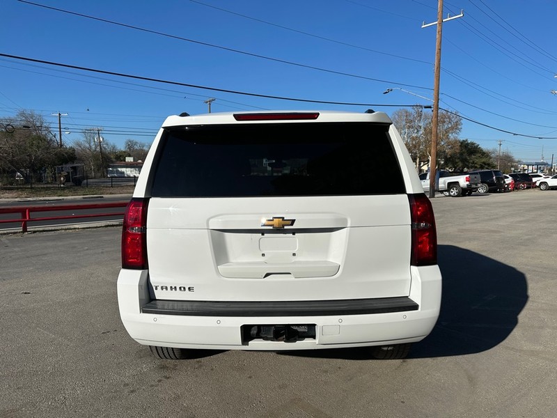 Chevrolet Tahoe Vehicle Full-screen Gallery Image 04