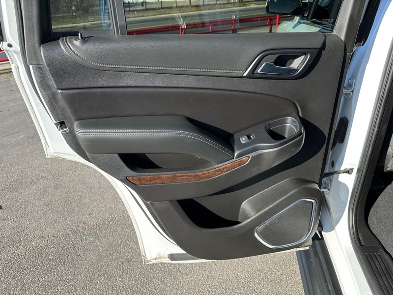 Chevrolet Tahoe Vehicle Full-screen Gallery Image 10