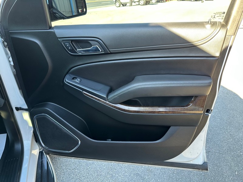 Chevrolet Tahoe Vehicle Full-screen Gallery Image 15
