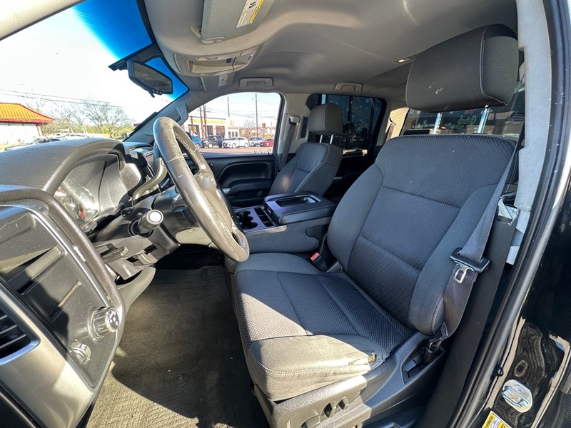 Chevrolet Silverado 1500 Vehicle Full-screen Gallery Image 05