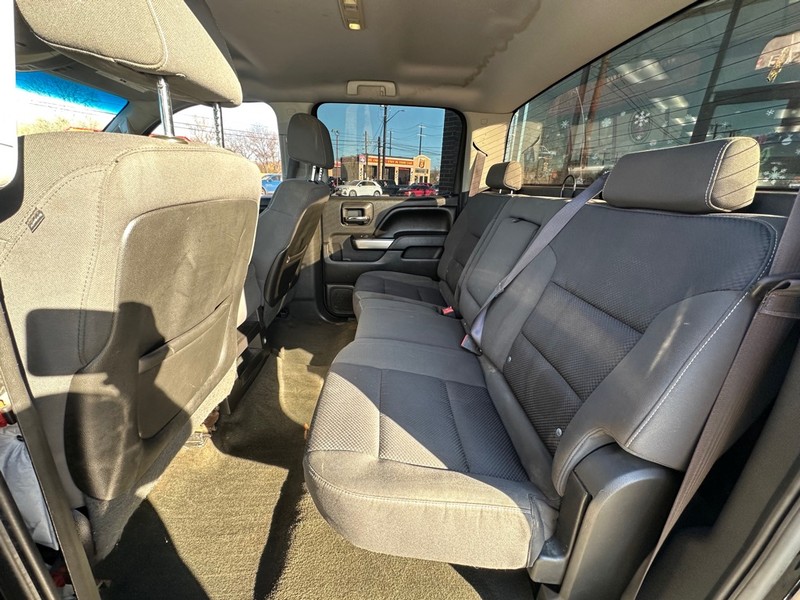 Chevrolet Silverado 1500 Vehicle Full-screen Gallery Image 06