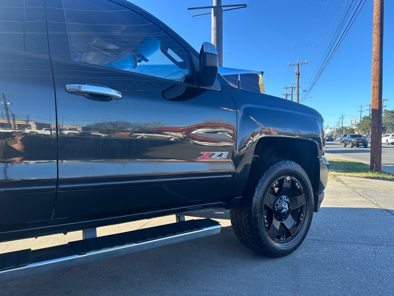 Chevrolet Silverado 1500 Vehicle Full-screen Gallery Image 08