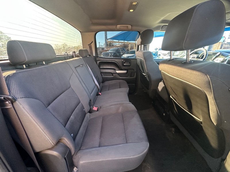 Chevrolet Silverado 1500 Vehicle Full-screen Gallery Image 11