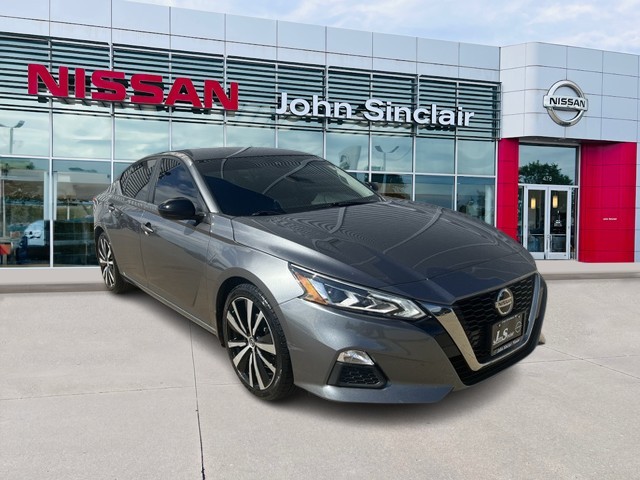 2022 Nissan Altima 2.5 SR at John Sinclair Nissan in Cape Girardeau MO