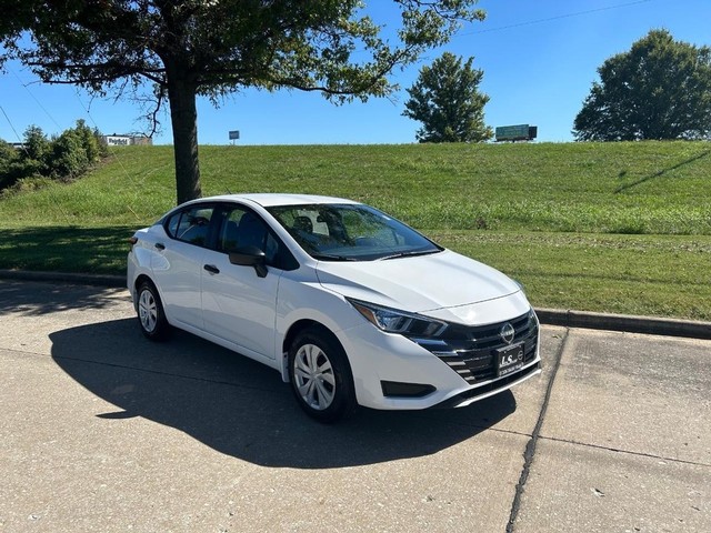 more details - nissan versa