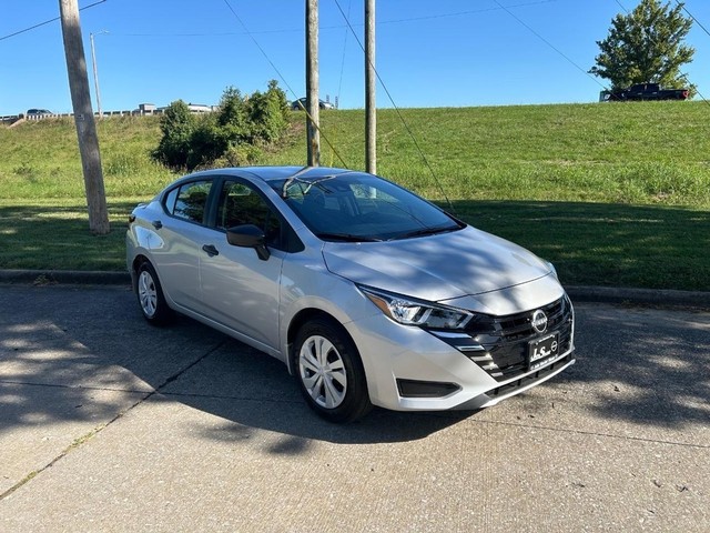 more details - nissan versa