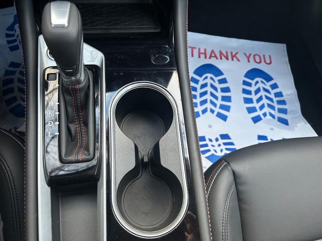 Nissan Altima Vehicle Full-screen Gallery Image 29