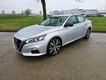 2022 Nissan Altima 2.5 SR thumbnail image 03