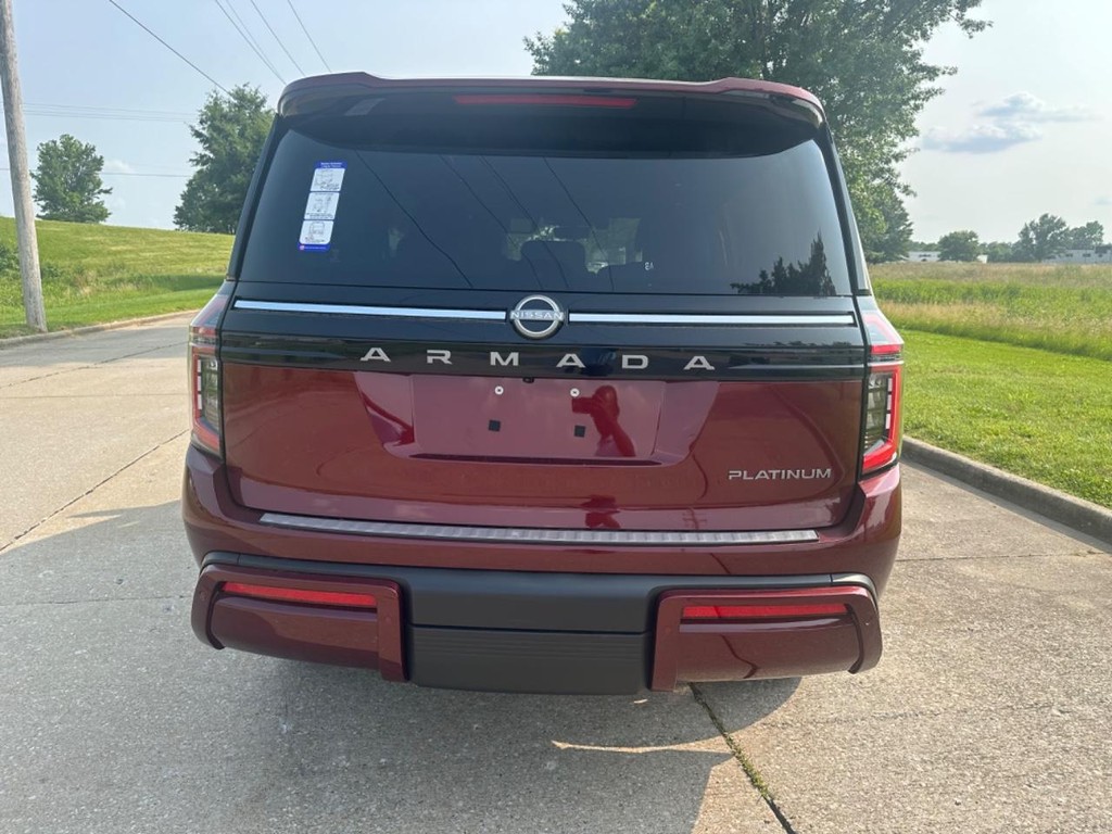 Nissan Armada Vehicle Full-screen Gallery Image 03