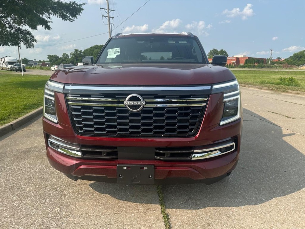 Nissan Armada Vehicle Full-screen Gallery Image 17