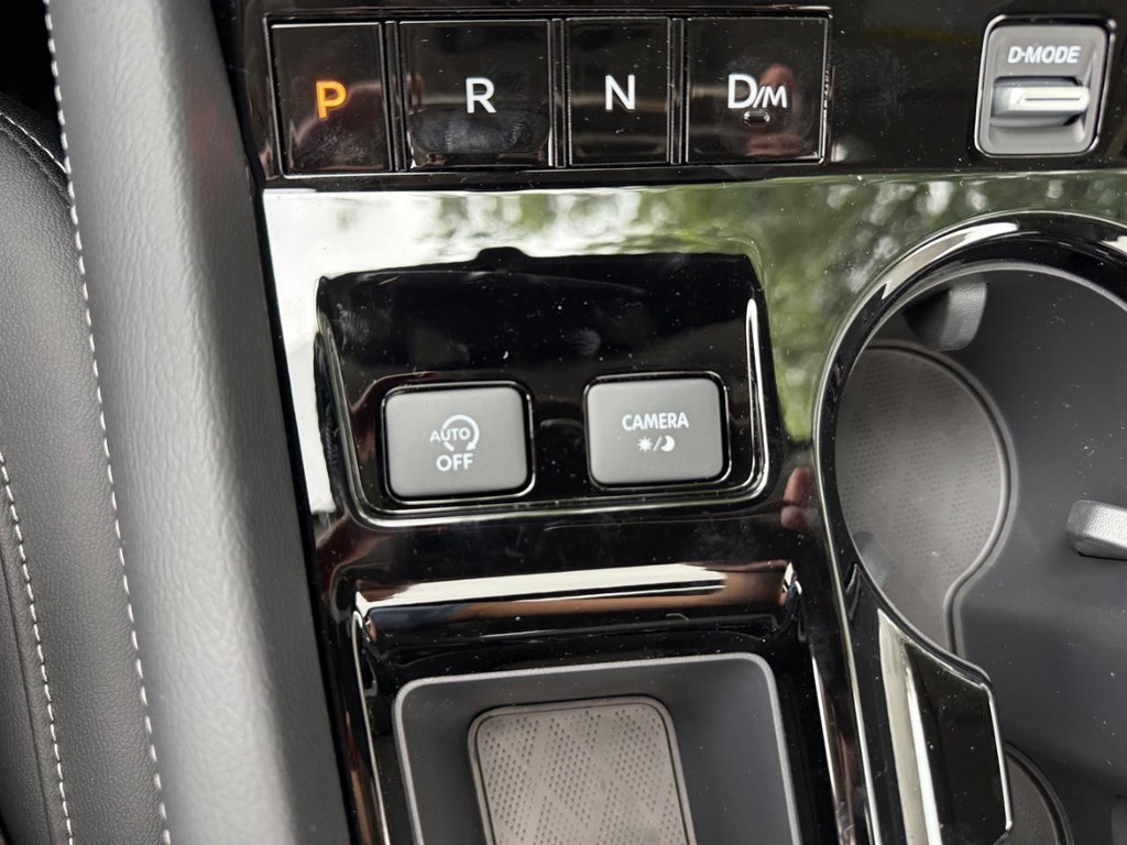 Nissan Murano Vehicle Full-screen Gallery Image 14