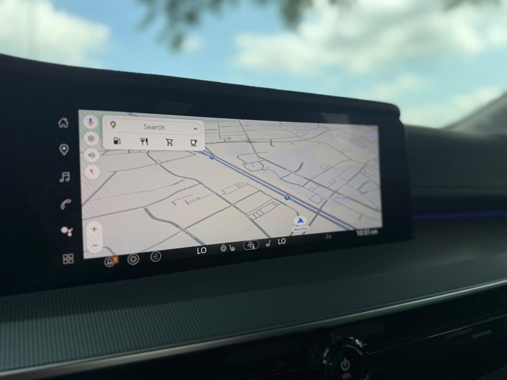 Nissan Murano Vehicle Full-screen Gallery Image 02