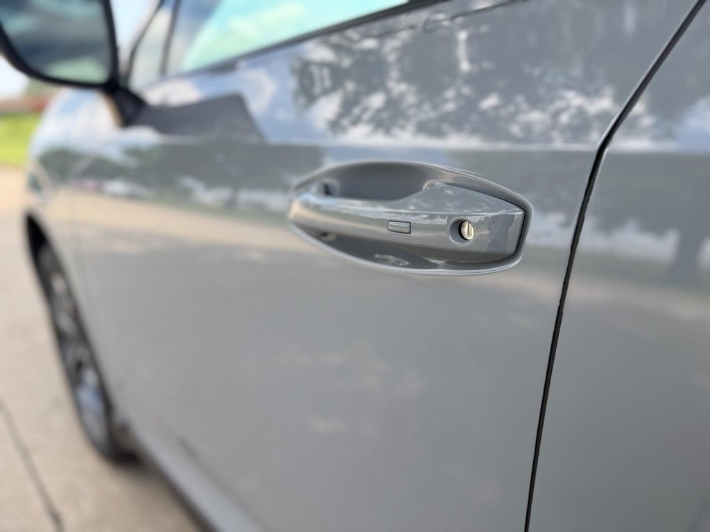 Nissan Murano Vehicle Full-screen Gallery Image 07