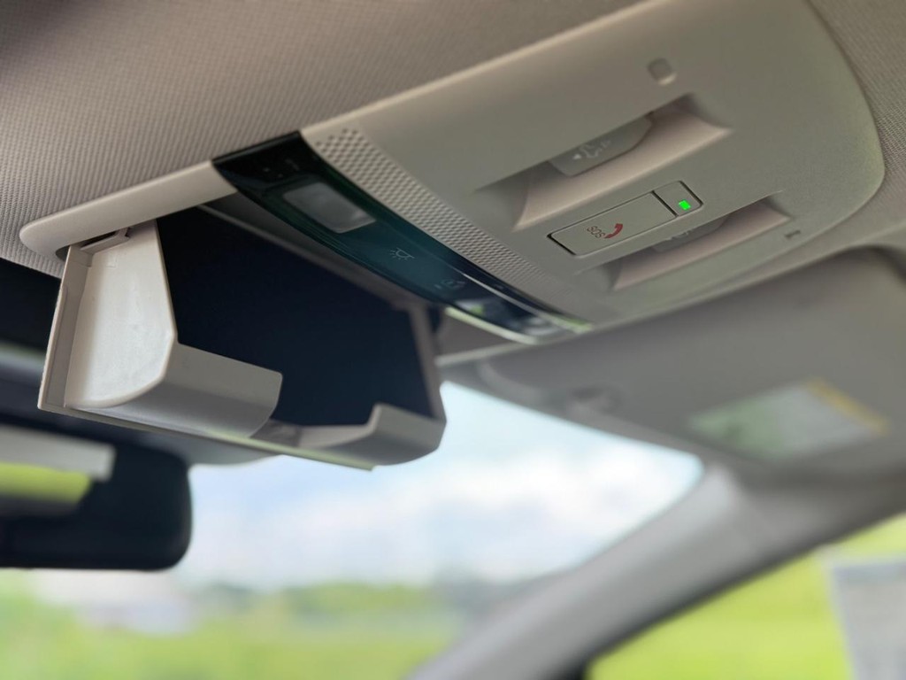 Nissan Murano Vehicle Full-screen Gallery Image 17