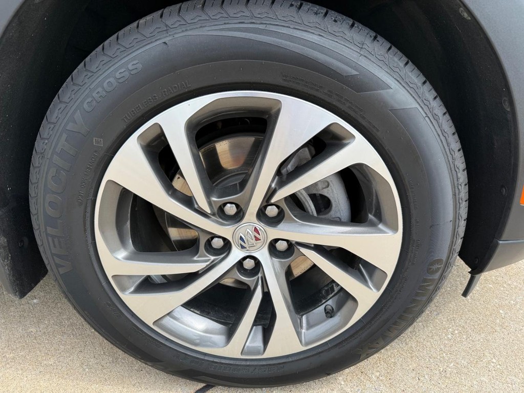 Buick Envision Vehicle Full-screen Gallery Image 05