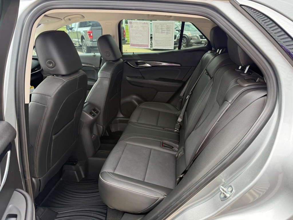 Buick Envision Vehicle Full-screen Gallery Image 08