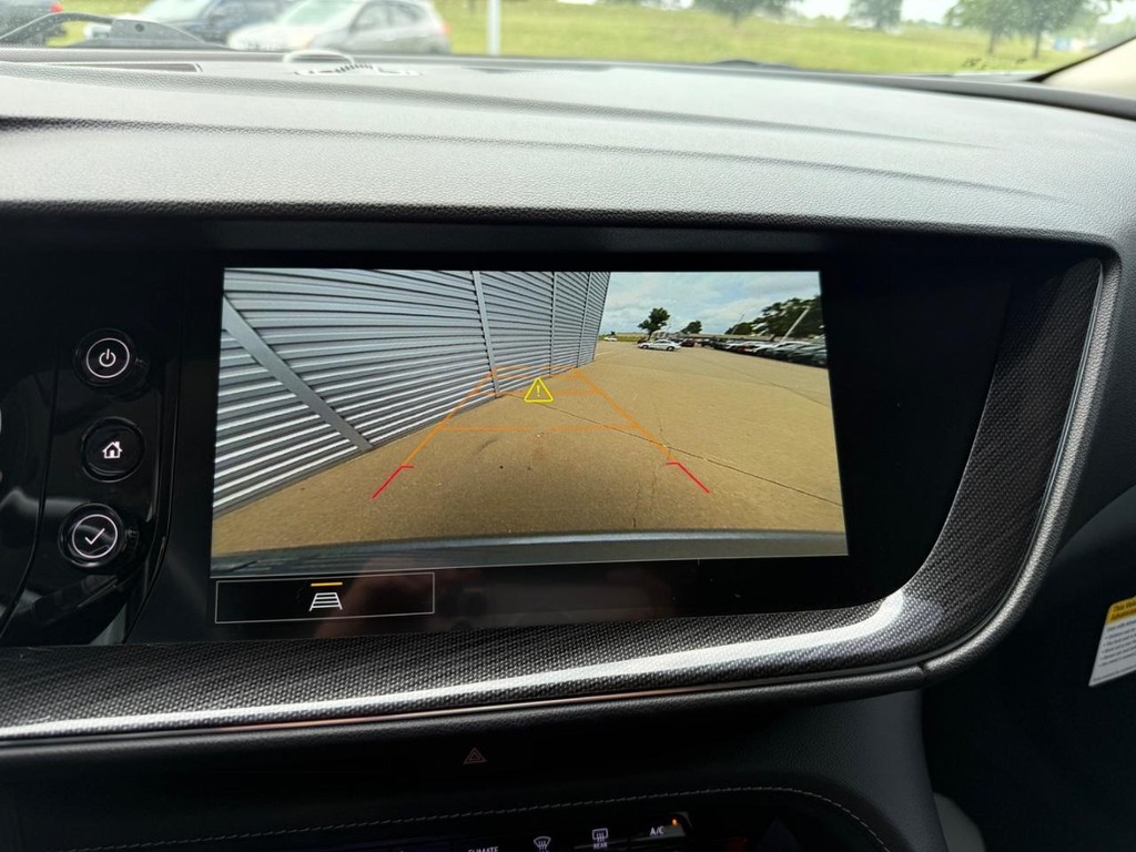 Buick Envision Vehicle Full-screen Gallery Image 13