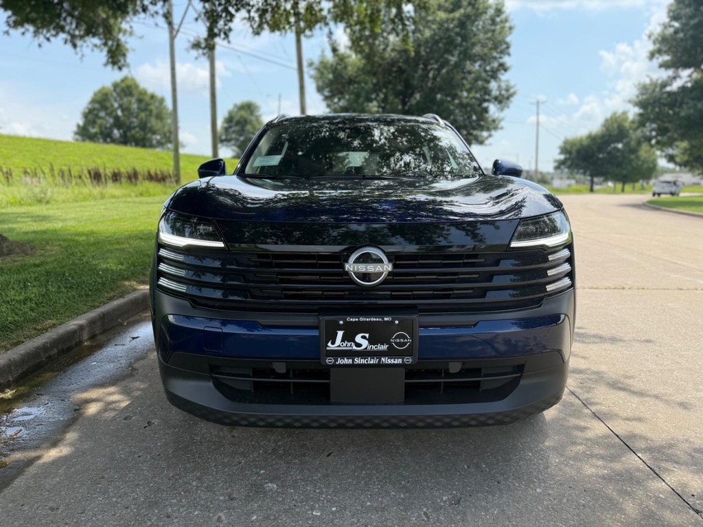 Nissan Kicks Vehicle Full-screen Gallery Image 22