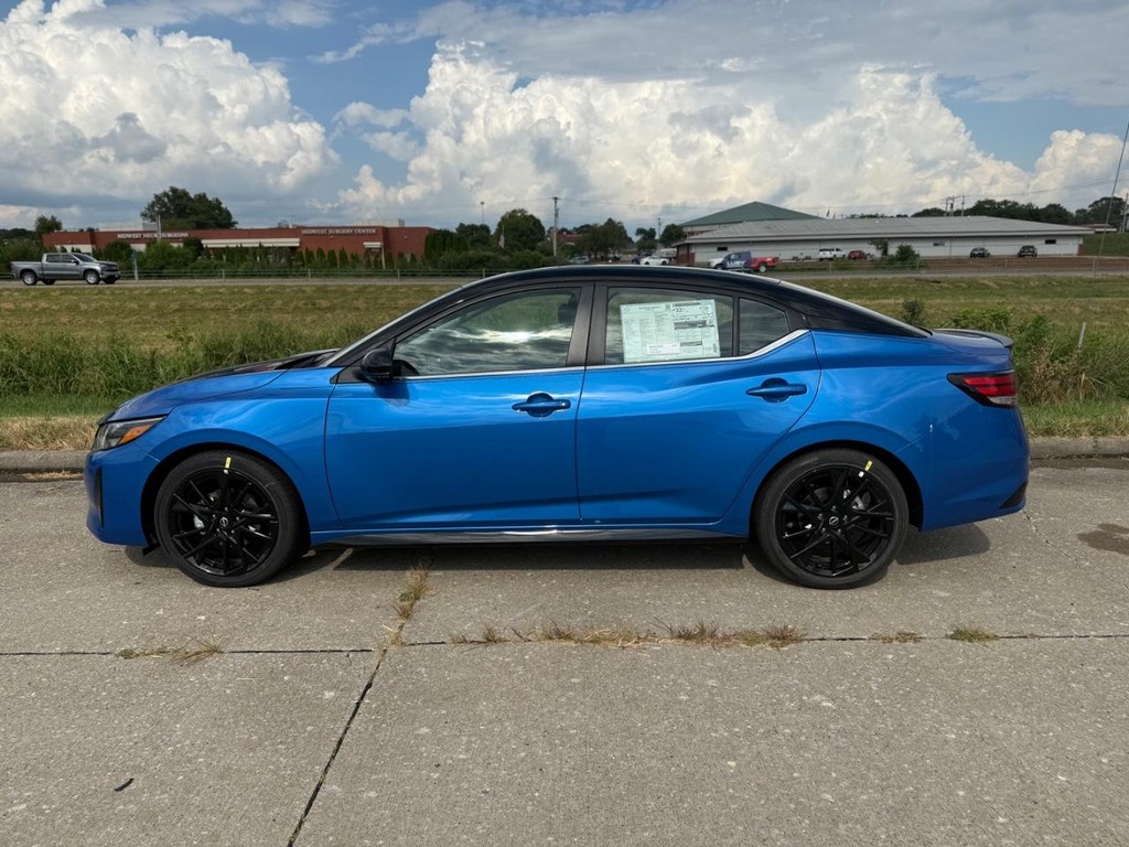 Nissan Sentra Vehicle Full-screen Gallery Image 27