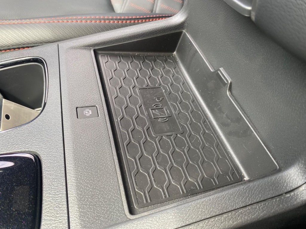 Nissan Frontier Vehicle Full-screen Gallery Image 19