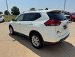 2017 Nissan Rogue SV thumbnail image 17