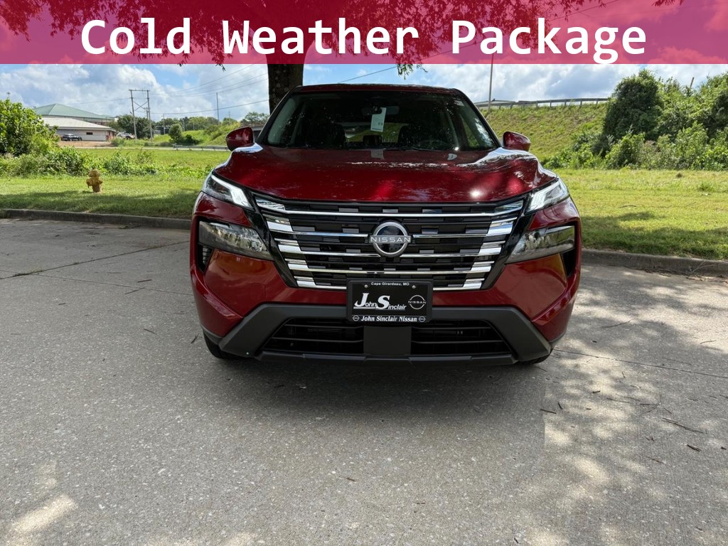 Nissan Rogue Vehicle Full-screen Gallery Image 02