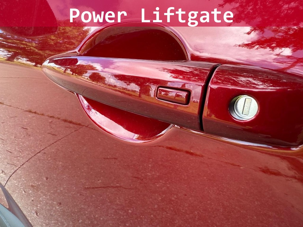 Nissan Rogue Vehicle Full-screen Gallery Image 12