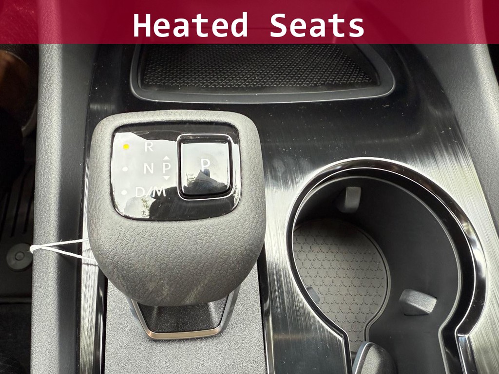 Nissan Rogue Vehicle Full-screen Gallery Image 24