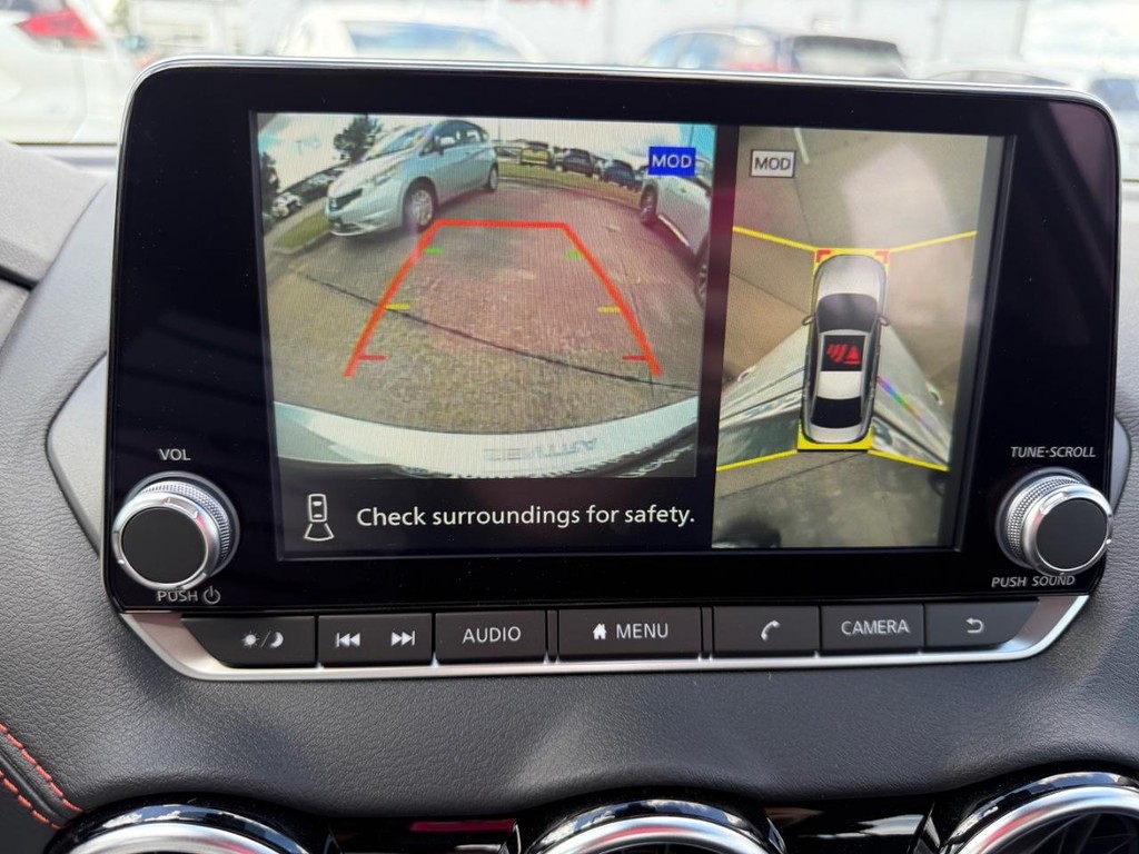 Nissan Sentra Vehicle Full-screen Gallery Image 10