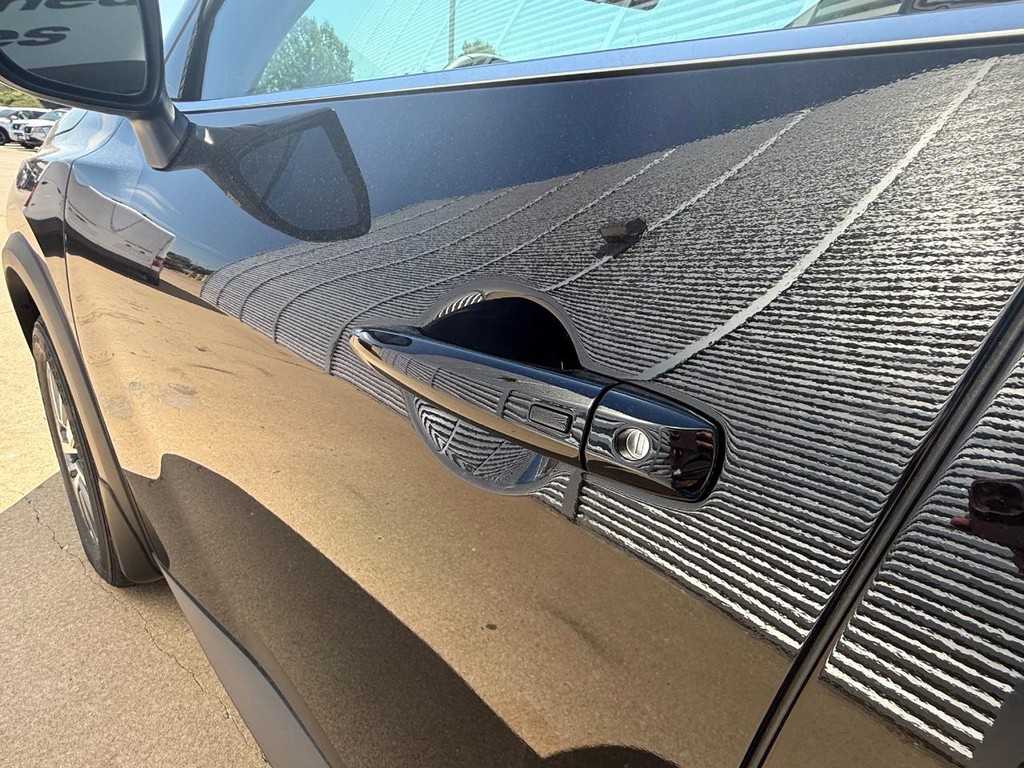 Nissan Pathfinder Vehicle Full-screen Gallery Image 29