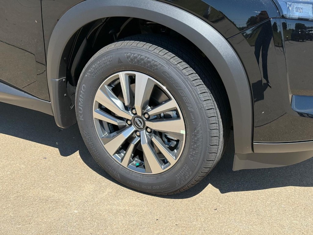 Nissan Pathfinder Vehicle Full-screen Gallery Image 30