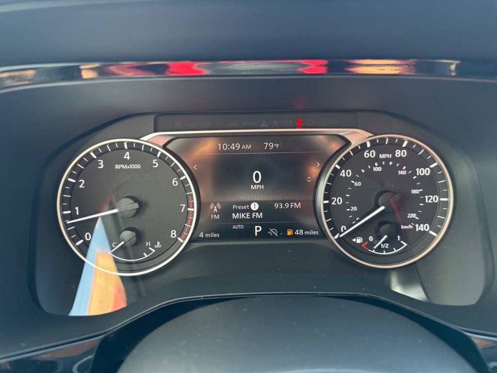 Nissan Pathfinder Vehicle Full-screen Gallery Image 20