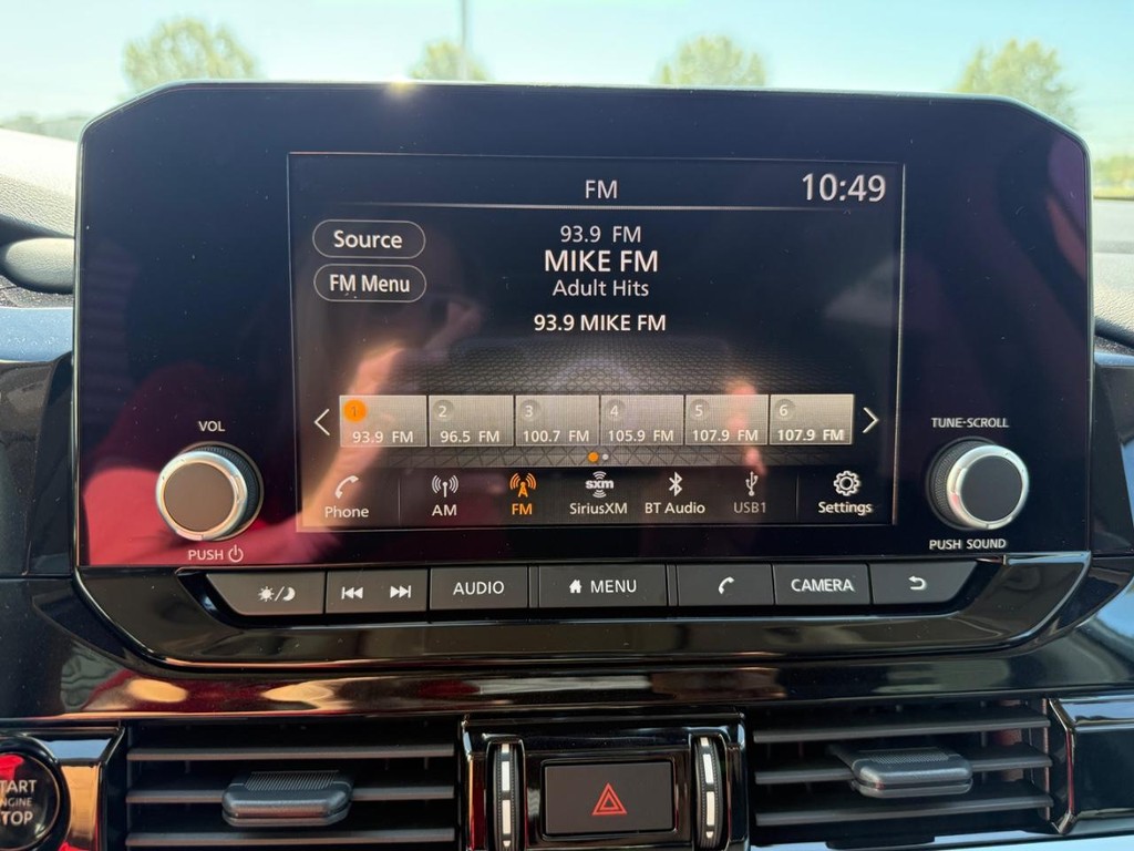 Nissan Pathfinder Vehicle Full-screen Gallery Image 21