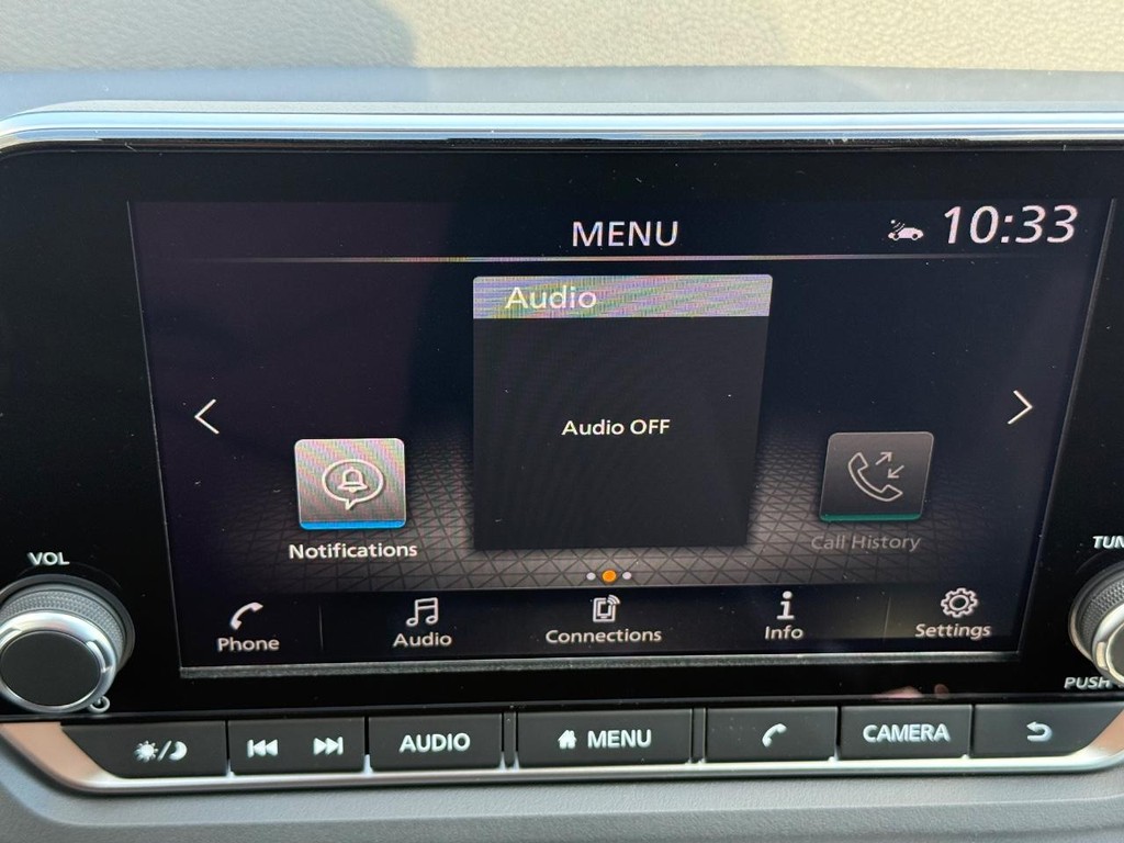 Nissan Rogue Vehicle Full-screen Gallery Image 07