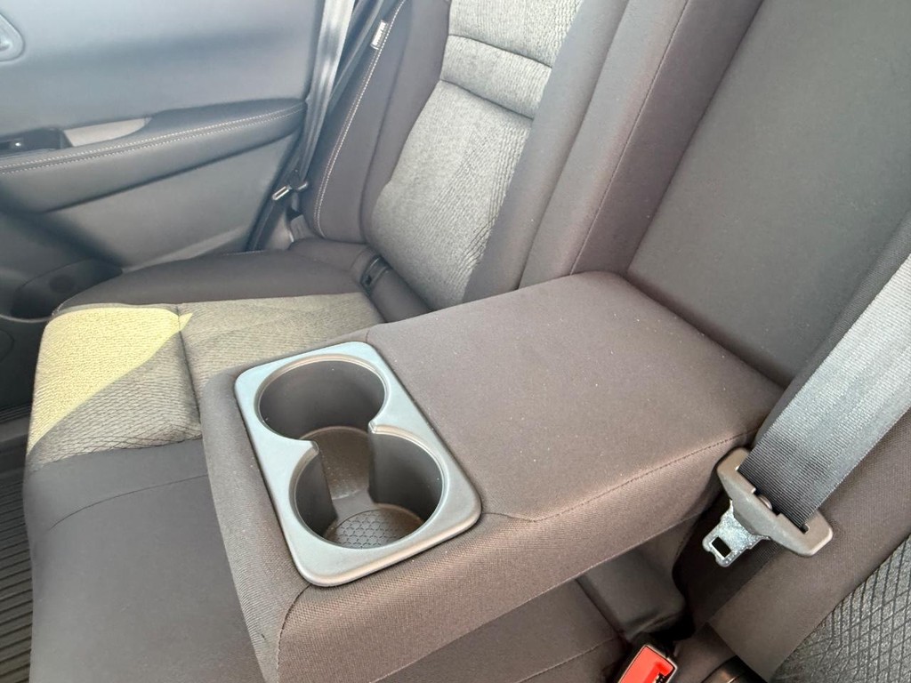 Nissan Rogue Vehicle Full-screen Gallery Image 15