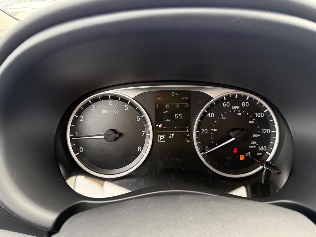 Nissan Kicks Play Vehicle Full-screen Gallery Image 18