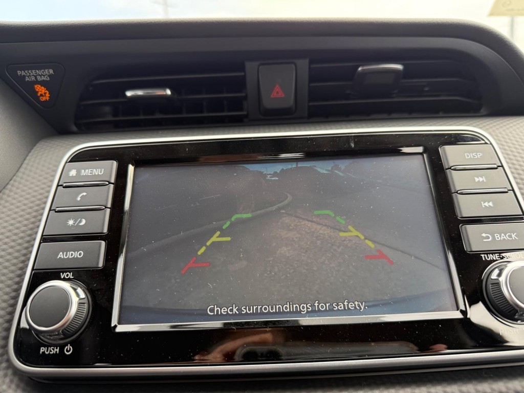 Nissan Kicks Play Vehicle Full-screen Gallery Image 20