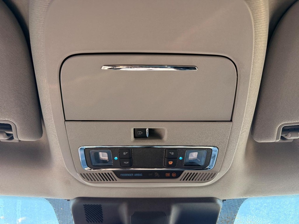 Ford Super Duty F-250 SRW Vehicle Full-screen Gallery Image 15